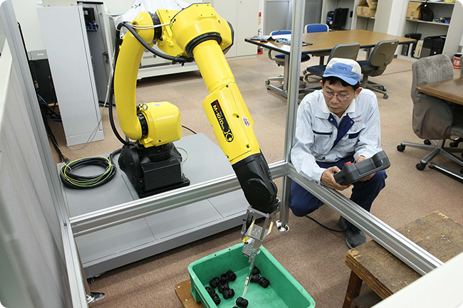 ティーチング体験・協働ロボット操作体験