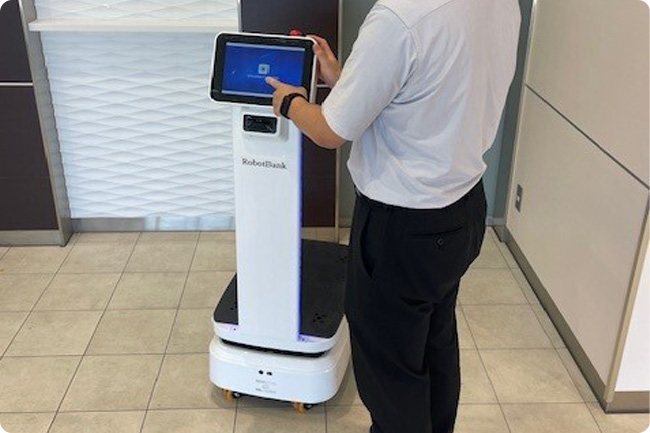 AMR(自律走行ロボット)操作体験